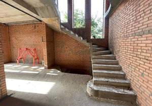 Дом 270м², 3-этажный, участок 3 сот.