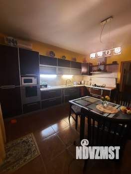 Дом 180м², 2-этажный, участок 5 сот.