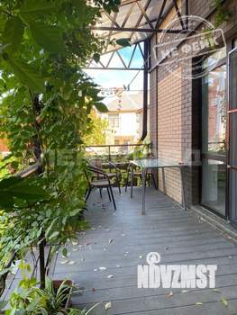 Дом 240м², 2-этажный, участок 3 сот.