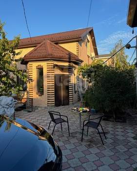 Дом 201м², 3-этажный, участок 6 сот.