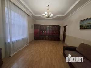 Дом 198м², 2-этажный, участок 318 сот.