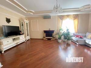 Дом 310м², 2-этажный, участок 3 сот.