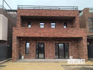 Дом 220м², 2-этажный, участок 4 сот.