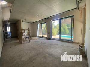 Дом 278м², 2-этажный, участок 4 сот.