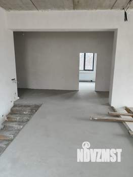 Дом 360м², 2-этажный, участок 7 сот.