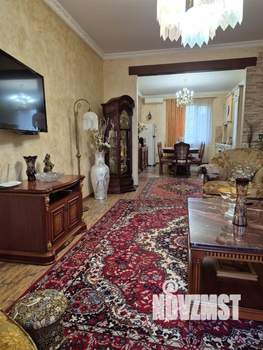 Дом 211м², 3-этажный, участок 3 сот.