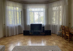 Дом 400м², 3-этажный, участок 10 сот.