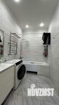 Дом 225м², 3-этажный, участок 8 сот.