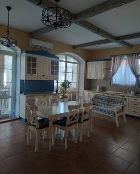 Дом 243м², 2-этажный, участок 6 сот.