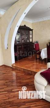 Дом 314м², 2-этажный, участок 6 сот.