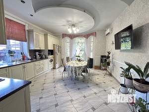 Дом 290м², 3-этажный, участок 5 сот.