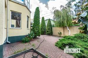 Дом 295м², 2-этажный, участок 4 сот.