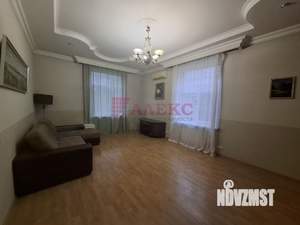 Дом 198м², 2-этажный, участок 3 сот.