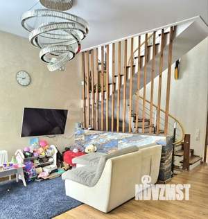 Дом 300м², 2-этажный, участок 6 сот.