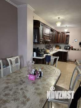 Дом 201м², 3-этажный, участок 6 сот.