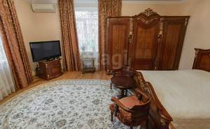 Дом 540м², 3-этажный, участок 6 сот.