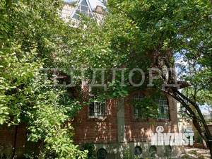 Дом 240м², 3-этажный, участок 6 сот.