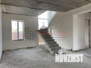 Дом 213м², 2-этажный, участок 5 сот.