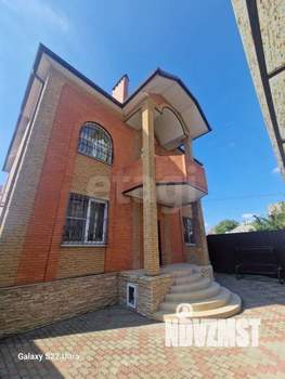 Дом 310м², 3-этажный, участок 3 сот.