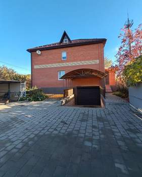 Дом 160м², 2-этажный, участок 6 сот.