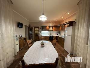 Дом 400м², 2-этажный, участок 10 сот.