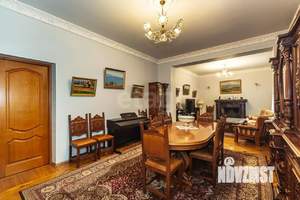 Дом 500м², 4-этажный, участок 5 сот.