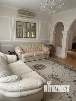 Дом 320м², 3-этажный, участок 3 сот.