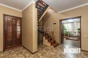 Дом 317м², 3-этажный, участок 2 сот.