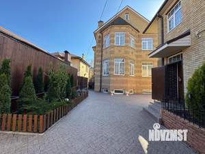 Коттедж 450м², 3-этажный, участок 6 сот.