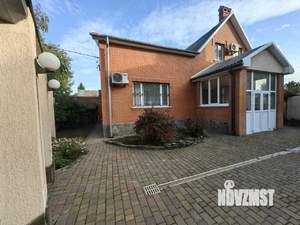 Дом 404м², 3-этажный, участок 6 сот.