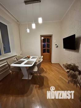 Дом 287м², 2-этажный, участок 8 сот.