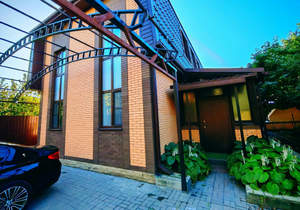 Дом 100м², 2-этажный, участок 4 сот.