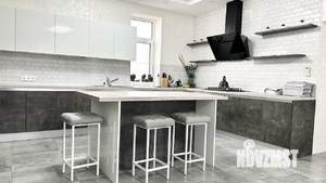 Дом 180м², 2-этажный, участок 5 сот.