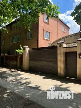 Дом 700м², 3-этажный, участок 6 сот.