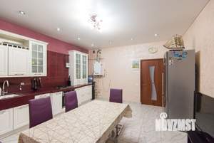 Дом 250м², 2-этажный, участок 3 сот.