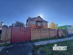 Дом 427м², 3-этажный, участок 10 сот.