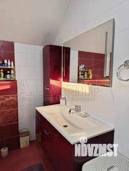 Дом 300м², 2-этажный, участок 6 сот.