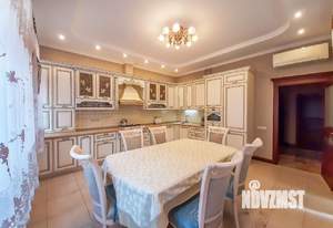 Дом 505м², 2-этажный, участок 8 сот.