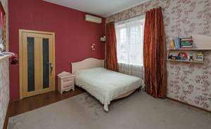 Дом 270м², 2-этажный, участок 6 сот.