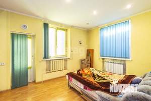 Дом 238м², 3-этажный, участок 2 сот.