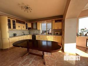 Дом 370м², 3-этажный, участок 7 сот.