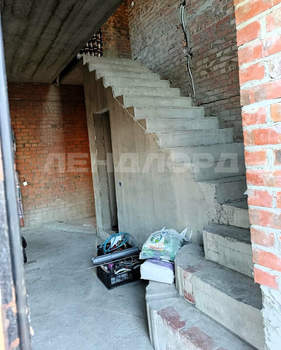 Дом 230м², 2-этажный, участок 6 сот.