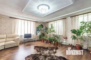 Дом 317м², 3-этажный, участок 2 сот.