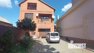 Дом 240м², 3-этажный, участок 7 сот.