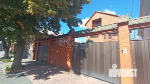 Дом 240м², 3-этажный, участок 7 сот.