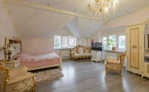 Дом 540м², 3-этажный, участок 6 сот.