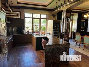 Дом 486м², 3-этажный, участок 6 сот.