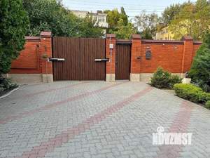 Дом 220м², 2-этажный, участок 6 сот.
