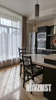 Дом 322м², 3-этажный, участок 5 сот.