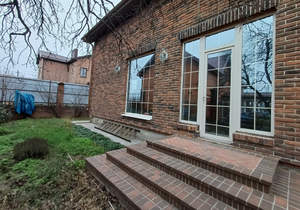 Дом 270м², 2-этажный, участок 6 сот.